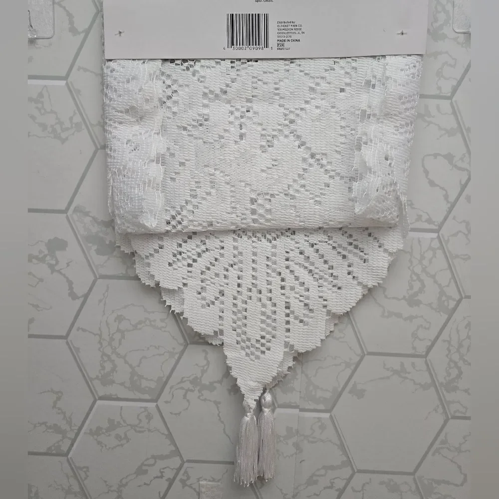 Holiday Vintage Style Christmas White Lace Table Runner, 13